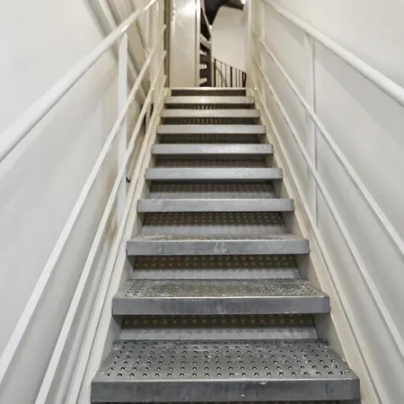 Loft Paisible A / La Defense/beam Apartment